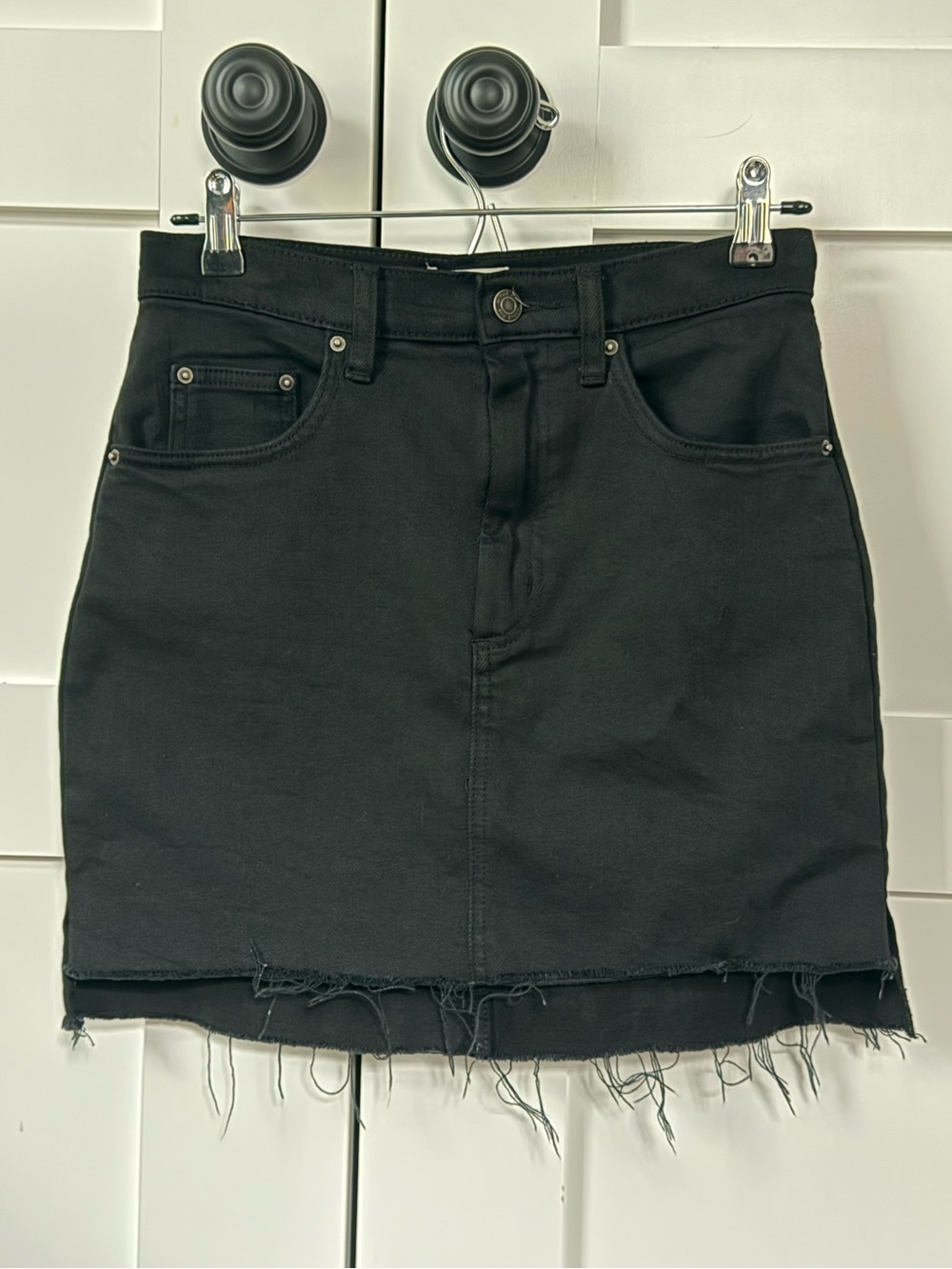 Aritzia wilfred free black frayed denim mini skirt